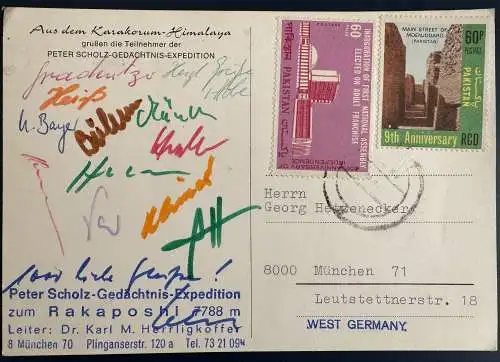 [Echtfotokarte schwarz/weiß] Expeditions Grußkarte "Peter-Scholz-Gedächtnis-Expedition", 1973
Karte ist sehr gut erhalten, gelaufen von Pakistan an eine Adresse in München. Unterschrieben von 13 Expedtionsteilnehmern, einschließlich des Leiters,...