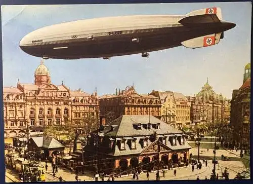 [Hand-Koloriert] AK Alt Frankfurt a.Main, Hauptwache mit Zeppelin Hindenburg, 1936, ungelaufen, Eckknick oben links (siehe Scan), ansonsten ausgezeichnete Erhaltung. 