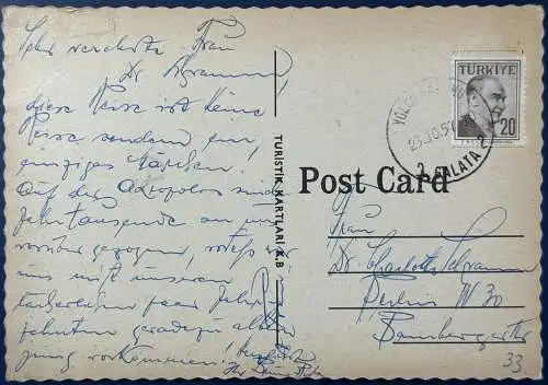 [Echtfotokarte farbig] AK Istanbul, Blaue Moschee und Obelisk, gelaufen mit Poststempel vom 23.10.1957, leichte Gebrauchsspuren ansonsten gute Erhaltung. 
