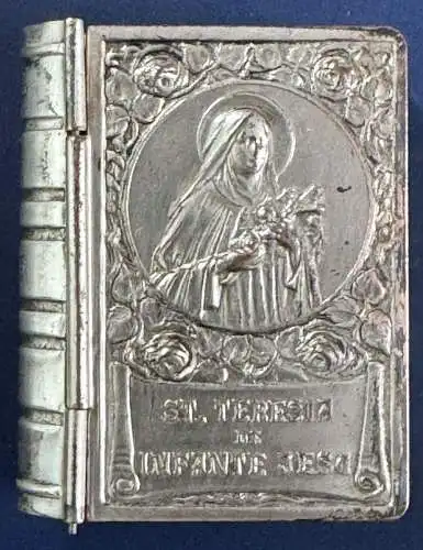 Schatulle mit Rosenkranz