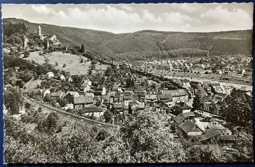 [Echtfotokarte schwarz/weiß] frankiert mit Mi.Nr.174 und Notopfer, gelaufen mit Sonderstempel “Hirschhorn, Perle des Neckartals”, vom 15.03.1954 von Hirschhorn nach Hamburg, Karte ist einwandfrei erhalten. 