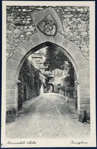 [Echtfotokarte schwarz/weiß] AK Braunfels/Lahn, 1953, frankiert mit Mi.Nr.163 und Notopfer, gelaufen mit Sonderstempel vom 15.06.1953 von Braunfels nach Hassenhausen, Karte ist ausgezeichnet erhalten. 