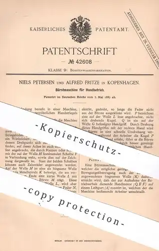 original Patent - Niels Petersen | Alfred Fritze | Kopenhagen , Dänemark , 1887 , Bürstmaschine für Handbetrieb | Bürste