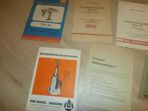 Konvolut Anleitungen , DDR Geräte / Maschinen , VEB , AKA , FIMAG , VEM , Suhl , Neubrandenburg , Madix , Pentacon !!!