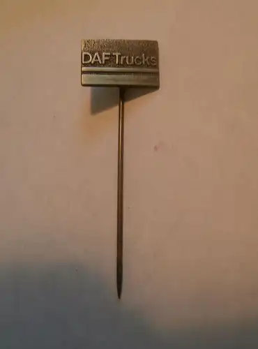 DAF Trucks , alte Anstecknadel , Pin , Badge , Abzeichen , LKW , Truck !!!