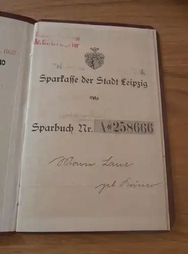 altes Sparbuch Leipzig , 1931-1947 , M. Laue geb. Kröner , Sparkasse , Bank !!!