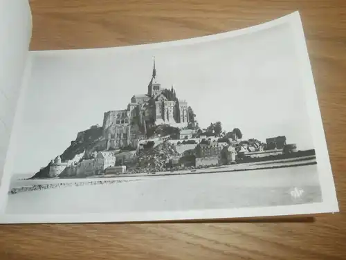 Album voll mit Postkarten / Ansichtskarten aus Le Mont-Saint-Michel , AK , Fotoalbum !!!