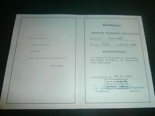Ausweis / Urkunde 1968 , SED Bezirksleitung Berlin Rosemarie Schönfelder , Sonderschule , Stasi !!!