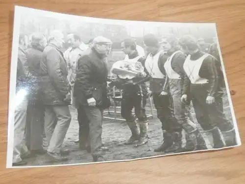 Speedway Teterow 1977 , DDR , Peter Wibelitz , Willi Peters , Teterow , altes Foto , ca. 180 x 130 mm !!!