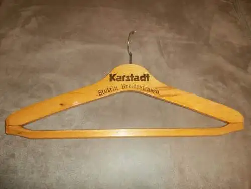 Karstadt in Stettin i. Pommern , Breitestrasse , uralter Kleiderbügel , Bügel , Mode !!!