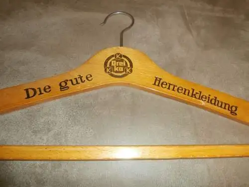 Karstadt in Stettin i. Pommern , Breitestrasse , uralter Kleiderbügel , Bügel , Mode !!!