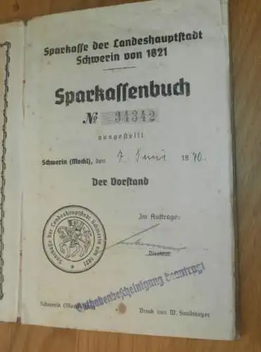 altes Sparbuch Schwerin ,1940 - 1945, Förstner Irmgard Schmidt geb. Giertz in Schwerin i. Mecklenburg , Sparkasse , Bank