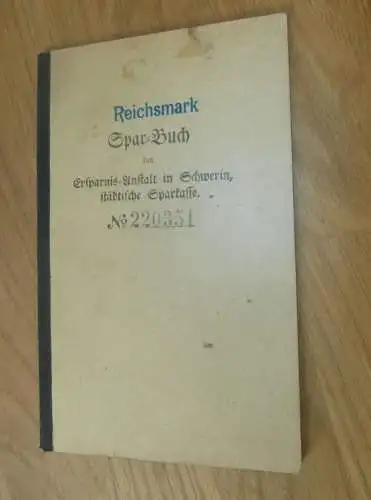 altes Sparbuch Schwerin , 1927 - 1945 , Oberpostschaffner Karl Rüß in Schwerin i. Mecklenburg , Sparkasse , Bank
