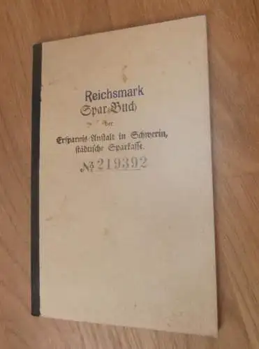 altes Sparbuch Schwerin , 1926 - 1944 , Ella Rüß in Schwerin i. Mecklenburg , Sparkasse , Bank