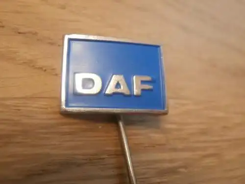 alter Anstecker / Abzeichen , DAF , Oldtimer , LKW , Automobile , Badge , Pin !!!