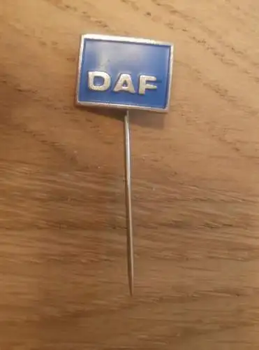 alter Anstecker / Abzeichen , DAF , Oldtimer , LKW , Automobile , Badge , Pin !!!