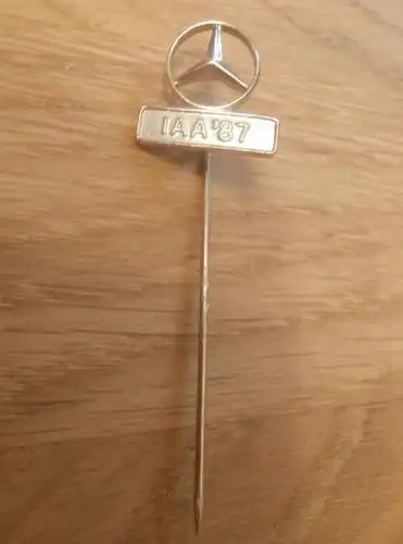 alter Anstecker / Abzeichen , MERCEDES IAA 1987 , Oldtimer , Automobile , Badge , Pin !!!