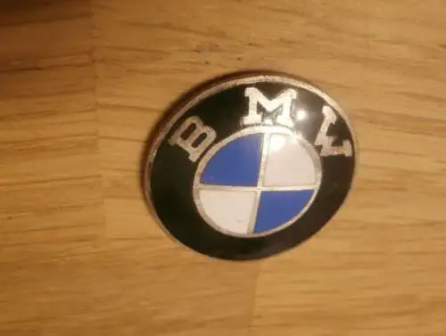 alte BMW Plakette , Email , Badge , Abzeichen , Durchmesser ca. 2 cm !!!