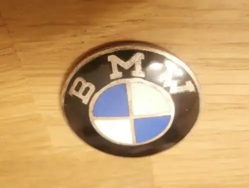 alte BMW Plakette , Email , Badge , Abzeichen , Durchmesser ca. 2 cm !!!