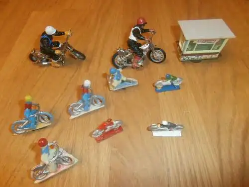 Spielzeug - alte Speedway Motorräder , Spielfiguren mit Sprecherkabine , Jawa , Modelle ,  Motorsport , Rennsport !!