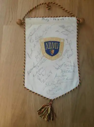 Wimpel Speedway Prag 16.2.1964 , mit Autogrammen der Fahrer , ADMV , Motorsport , Rennsport !!