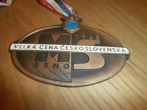 Weltmeisterschaft Brno 1965 , Siegerplakette , Motorradrennen , Plakette , Medaille Straßenrennen , Motorsport , FIM !!!