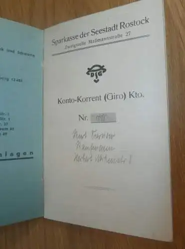 altes Sparbuch Rostock ,1942 - April 1945 , Kaufmann Kurt Viernow in Rostock i. Mecklenburg , Sparkasse