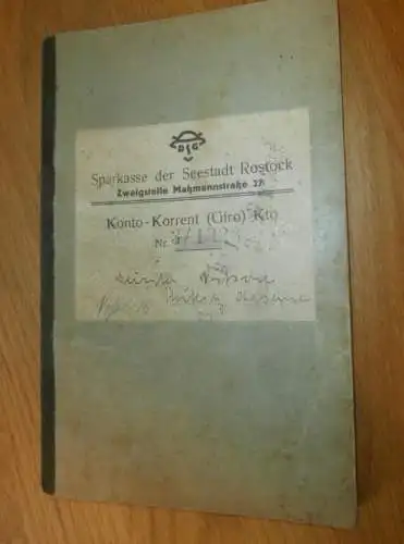 altes Sparbuch Rostock , 1940 - 12. April 1945 , Oberfeldwebel Gunter Nitsche in Putlitz i. Mecklenburg , Sparkasse !!