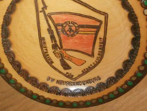 alter Ehrenteller - Ministerium für Staatssicherheit , BV Neubrandenburg , DDR , MfS , Stasi , 200 mm !!!