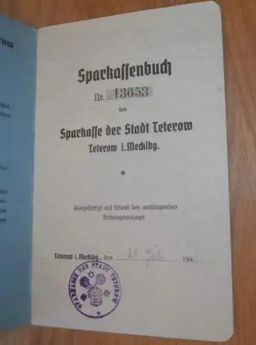 altes Sparbuch Teterow , 1942 - 1944 , Gertrud Pinnow in Klenz b. Schönfeld i. Mecklenburg , Sparkasse