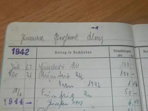 altes Sparbuch Teterow , 1942 - 1944 , Gertrud Pinnow in Klenz b. Schönfeld i. Mecklenburg , Sparkasse
