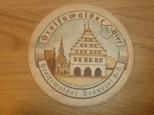 Greifswalder Bier , alter Bierdeckel , Brauerei Greifswald i. Mecklenburg , Rathaus mit Kirche , rar !!!
