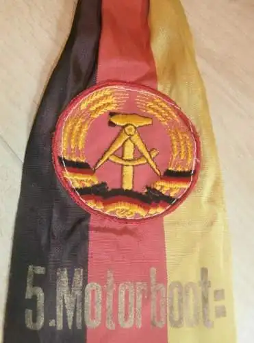 2. Platz DDR-Meisterschaft , Juni 1974 , Frankfurt a. Oder ,Siegerschleife Motorbootrennen , Motorboot , ADMV , Rennboot
