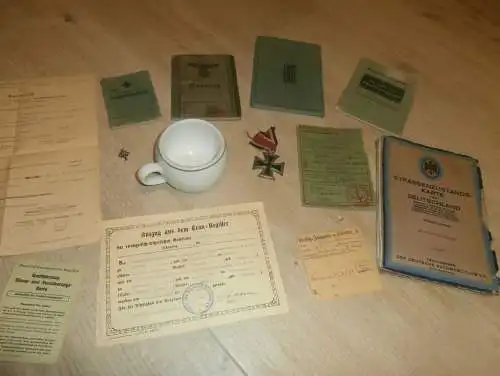 Nachlass einer Person , Walter Kusch , 4. Panzer Rgt., Glogau , Woldegk , Lützow , Mecklenburg , Wehrpass , SA Ausweis !