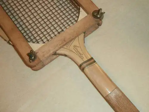 Sporthaus Zeeck in Dessau - Profi Tennisschläger mit Spannrahmen um 1920, Gonschior Görlitz , Tennis !!