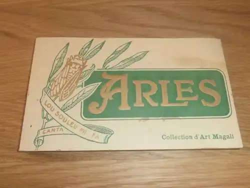 Album voll mit Postkarten / Ansichtskarten aus Arles , AK , Fotoalbum !!!