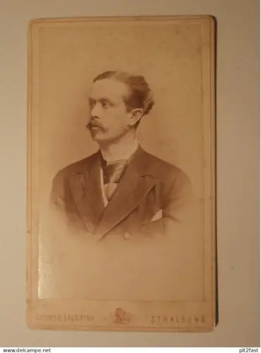 Kabinettfoto - Atelier Ludwig Laubrich in Stralsund , Mann , Adel , Mecklenburg , CDV , Photographie , Kabinett
