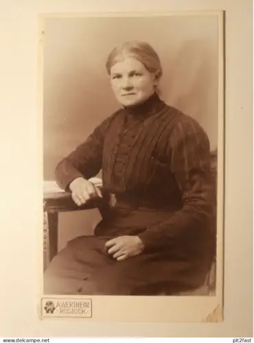 Kabinettfoto - Atelier Wertheim in Rostock , Ilse Bünzel , Adel , Mecklenburg , CDV , Photographie , Kabinett