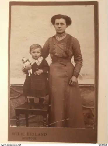 Kabinettfoto - Wilhelm Heiland in Rostock , Dame und Kind , Adel , Mecklenburg , CDV , Photographie , Kabinett