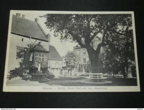 Wismar - Heiliggeisthof mit Akademie , ca. 1920 , alte Ansichtskarte , AK , CPA !