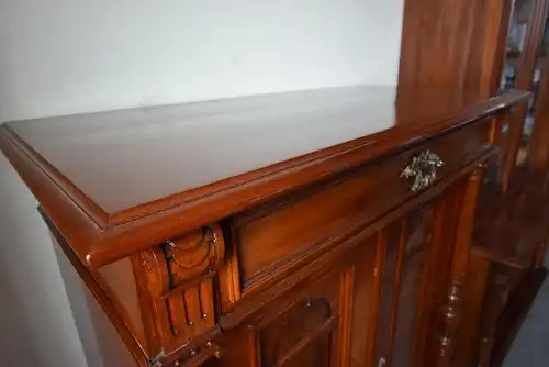 Vertiko Gründerzeit um 1870/80 Nussbaum 