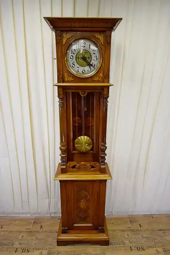 Standuhr Freischwinger Jugendstil um 1890 Nussbaum 