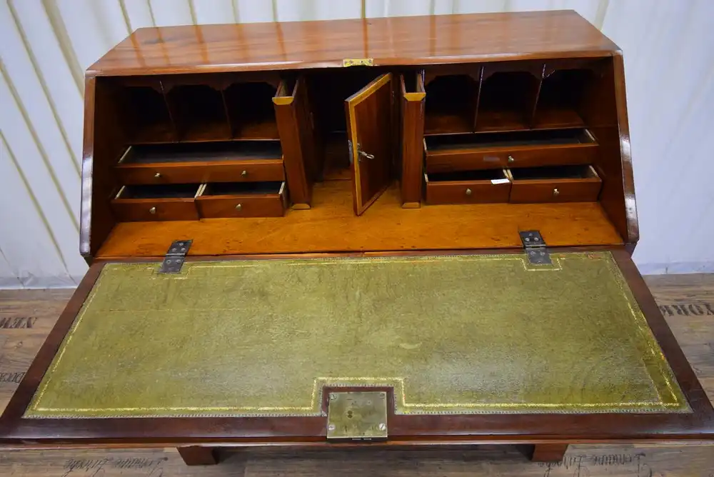 Sekretär Early Georgian Bureau um 1725 Mahagoni 4