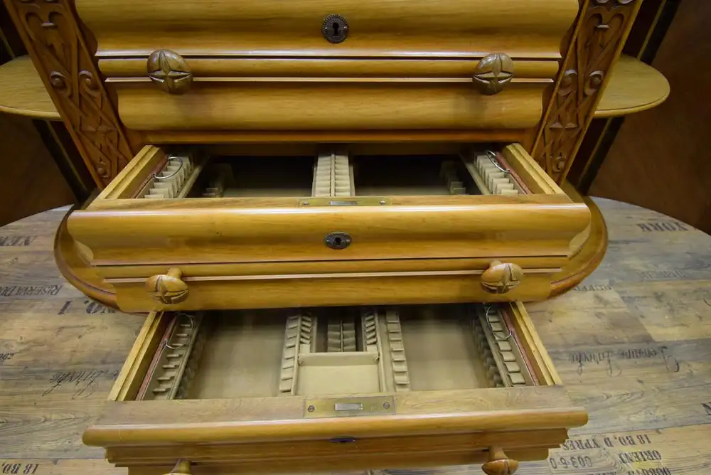 Kredenz Art Deco um 1920 Kirsche/Nussbaum/Mahagoni 2