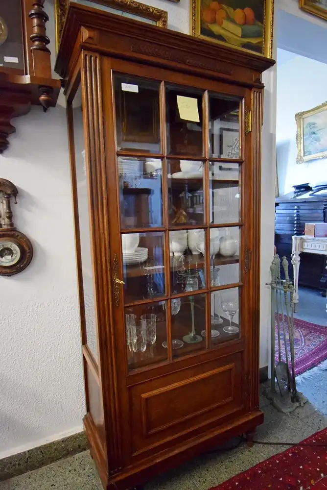 Vitrine um 1870 Nussbaum   1