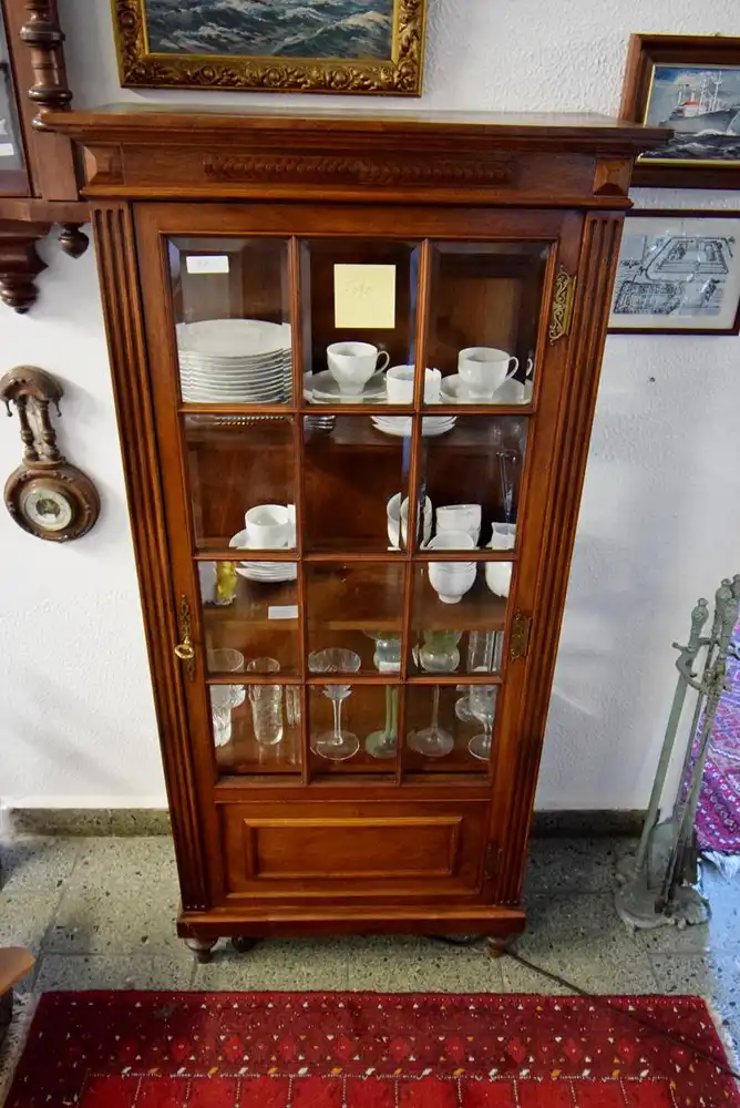 Vitrine um 1870 Nussbaum   2