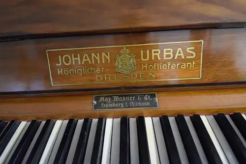 Klavier "Johann Urbas " um 1905 Mahagoni