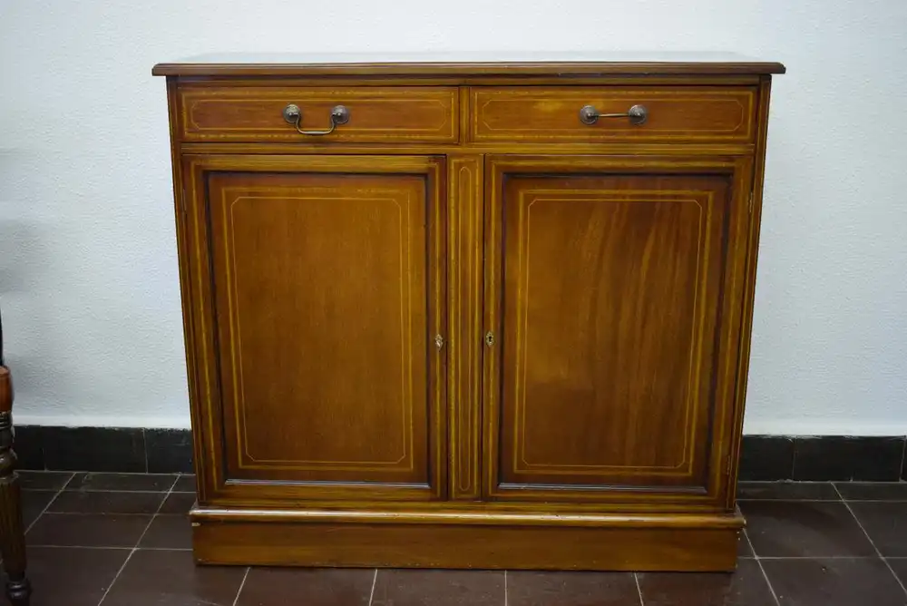 Sideboard Georgian Style Nussbaum Mahagoni Replic Fa. Wiechmann  0