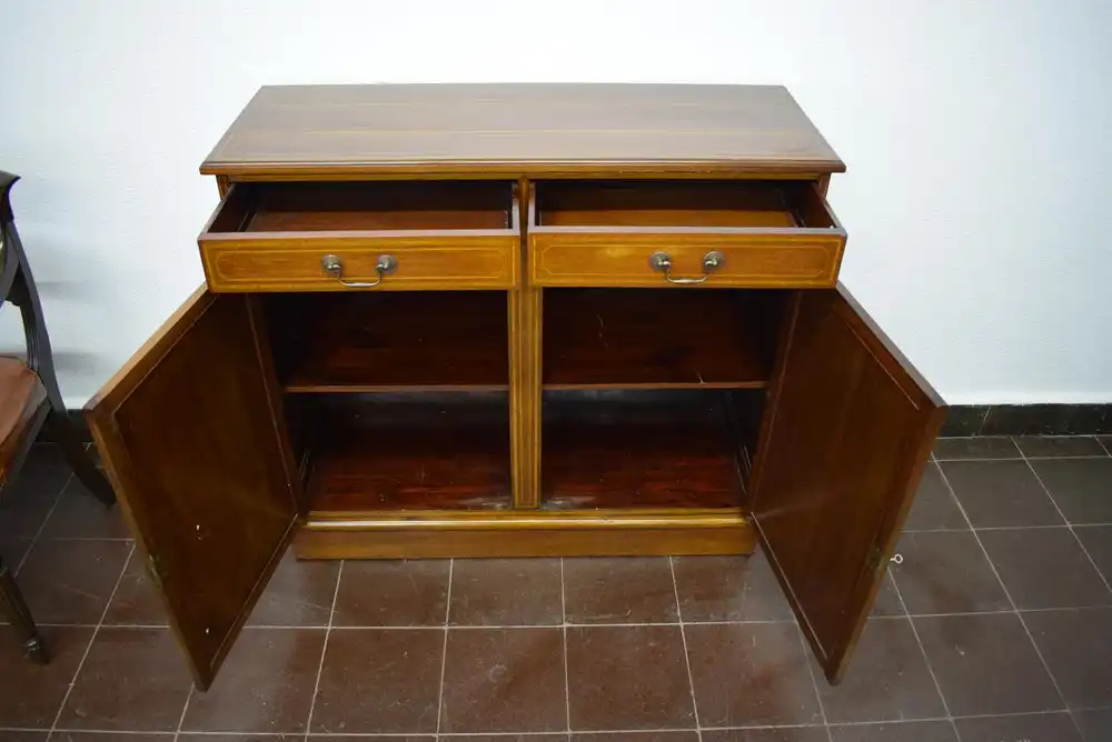 Sideboard Georgian Style Nussbaum Mahagoni Replic Fa. Wiechmann  1