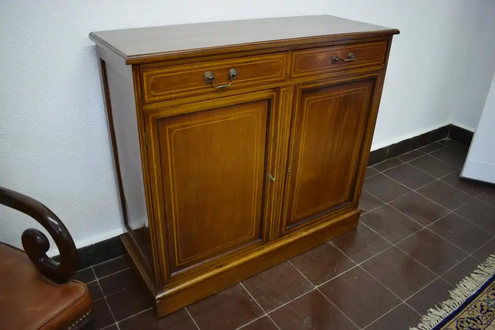 Sideboard Georgian Style Nussbaum Mahagoni Replic Fa. Wiechmann  2